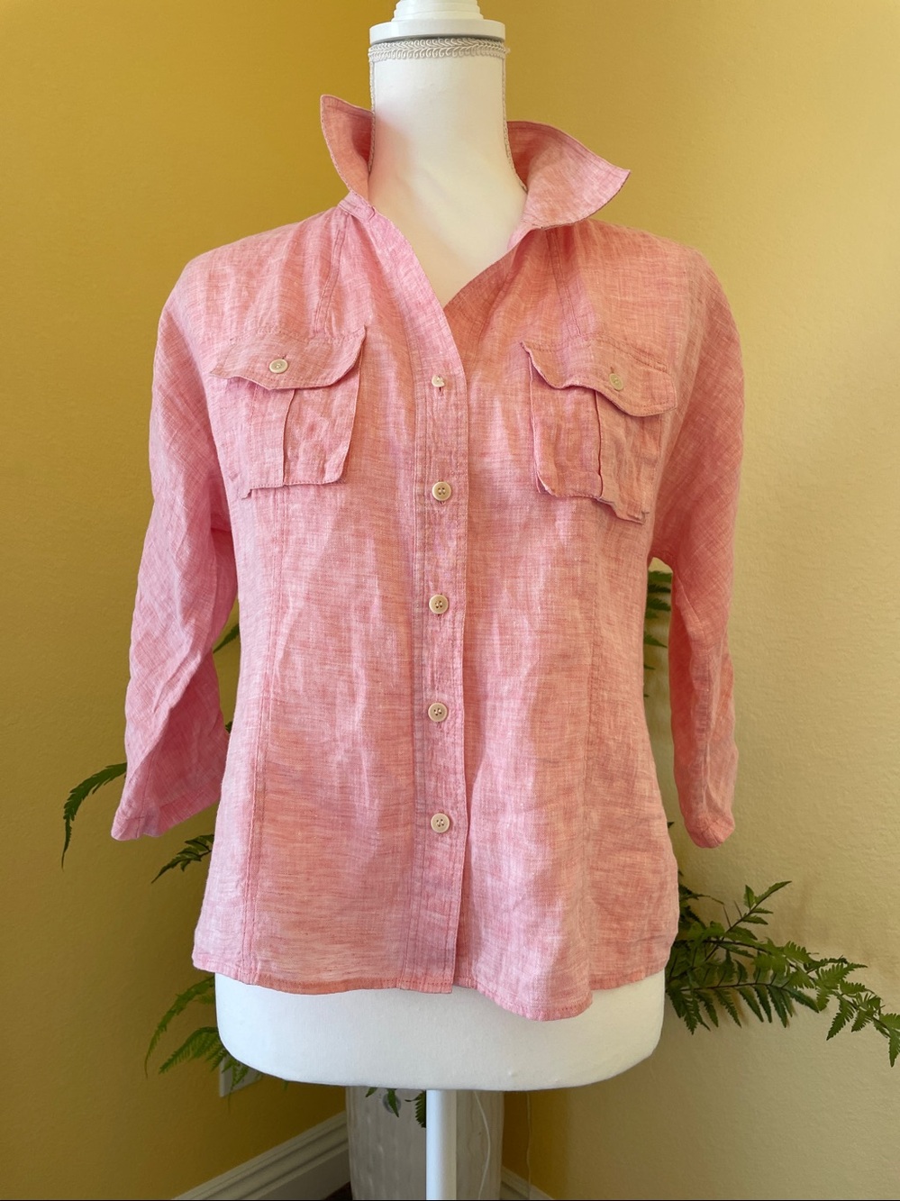Lafayette 148 NY- light Pink Linen Shirt with roll tab sleeves. XS XP S